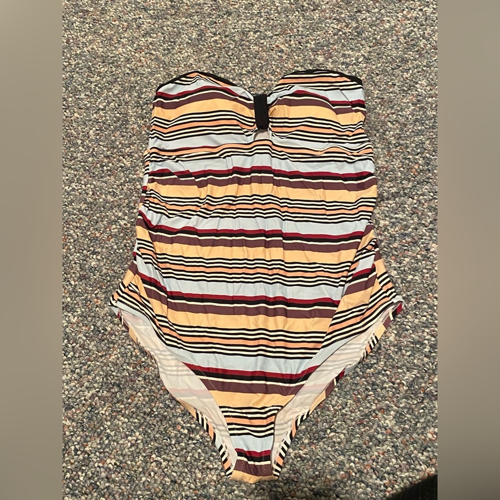 Jessica Simpson Maternity Swimsuit size large